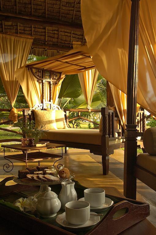 Breezes Beach Club And Spa Bwejuu Exterior foto