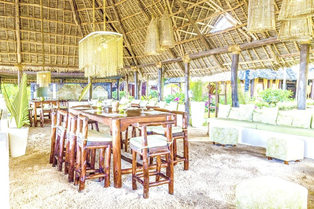 Breezes Beach Club And Spa Bwejuu Exterior foto